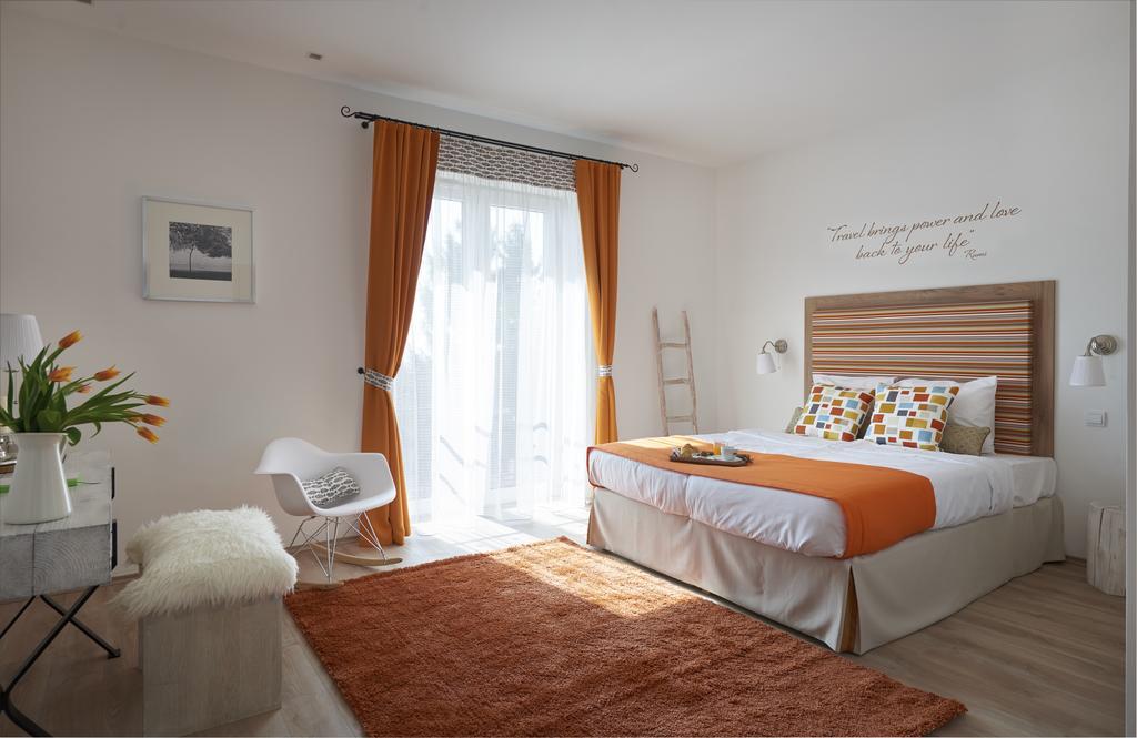Villa Millennium Balatonalmádi Kamer foto